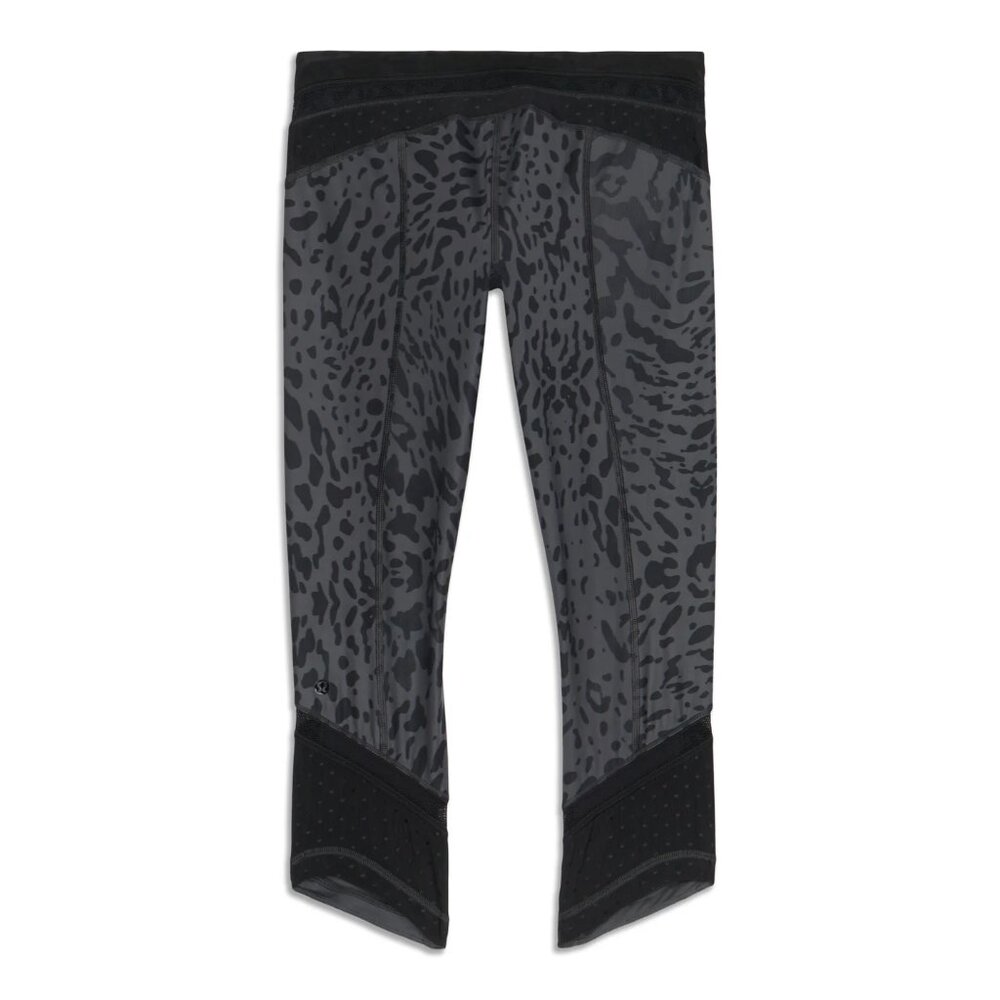 Lululemon Just Breathe Crop Yoga Leggings 21" Animal Black Mesh Size 4